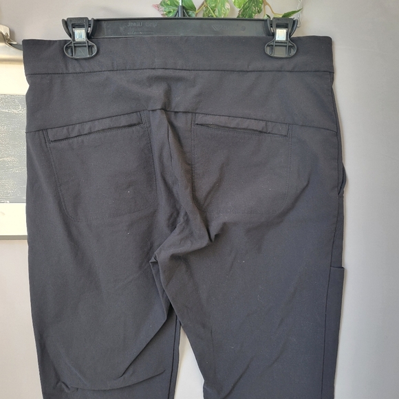 Athleta Wander Stash Skinny Nylon Pant Black 8 - Picture 5 of 13